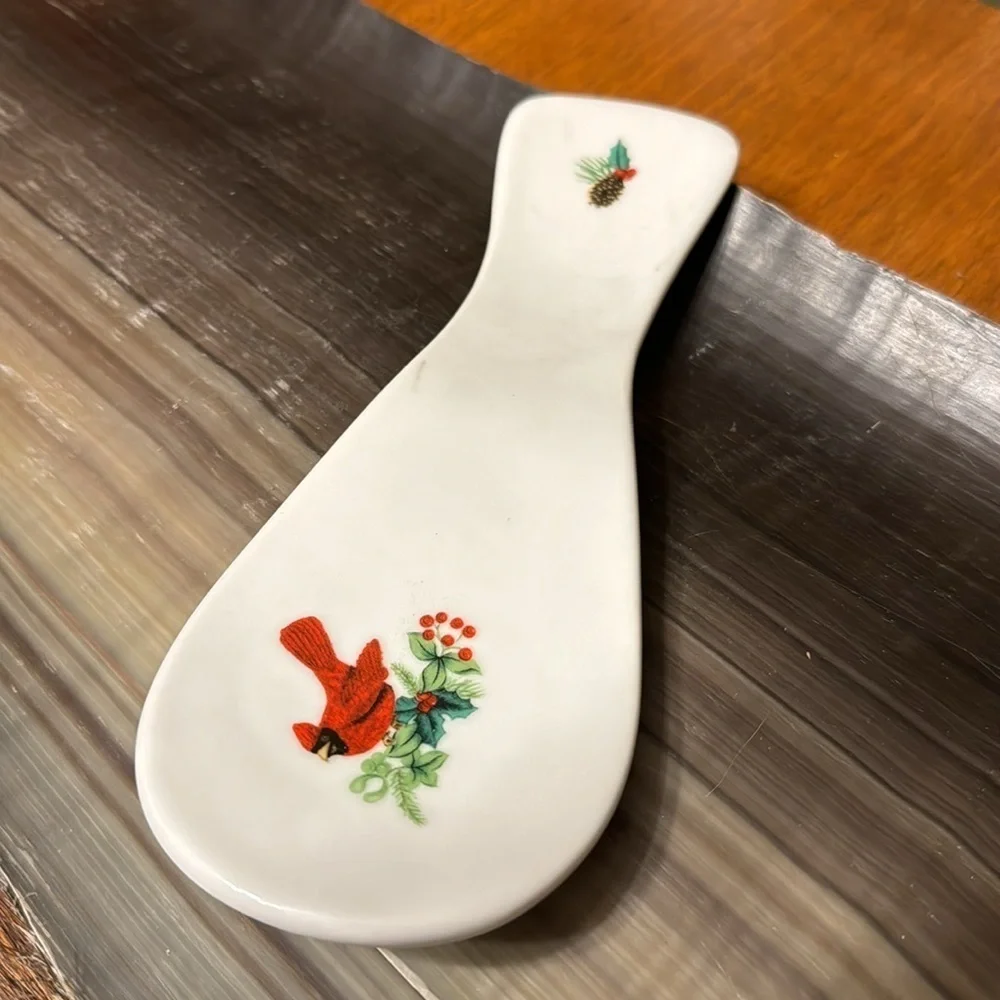 Royal Norfolk Ceramic Red Cardinal Pinecone Design Spoon Rest Christmas Holiday